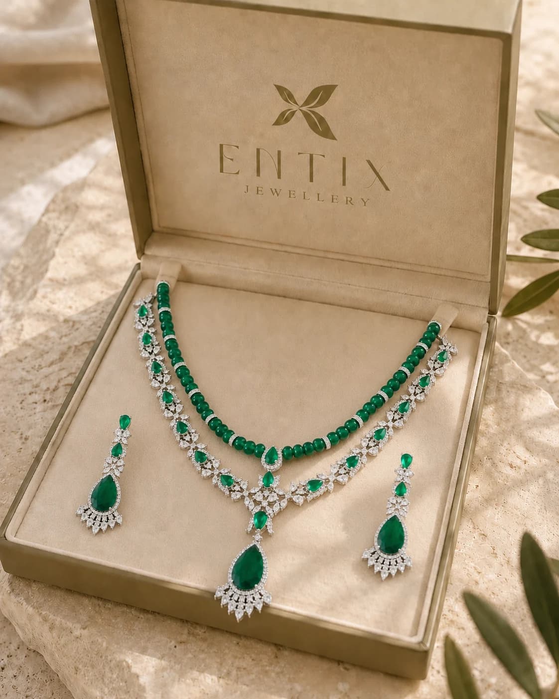 Emerald Enchant Set packaging shot