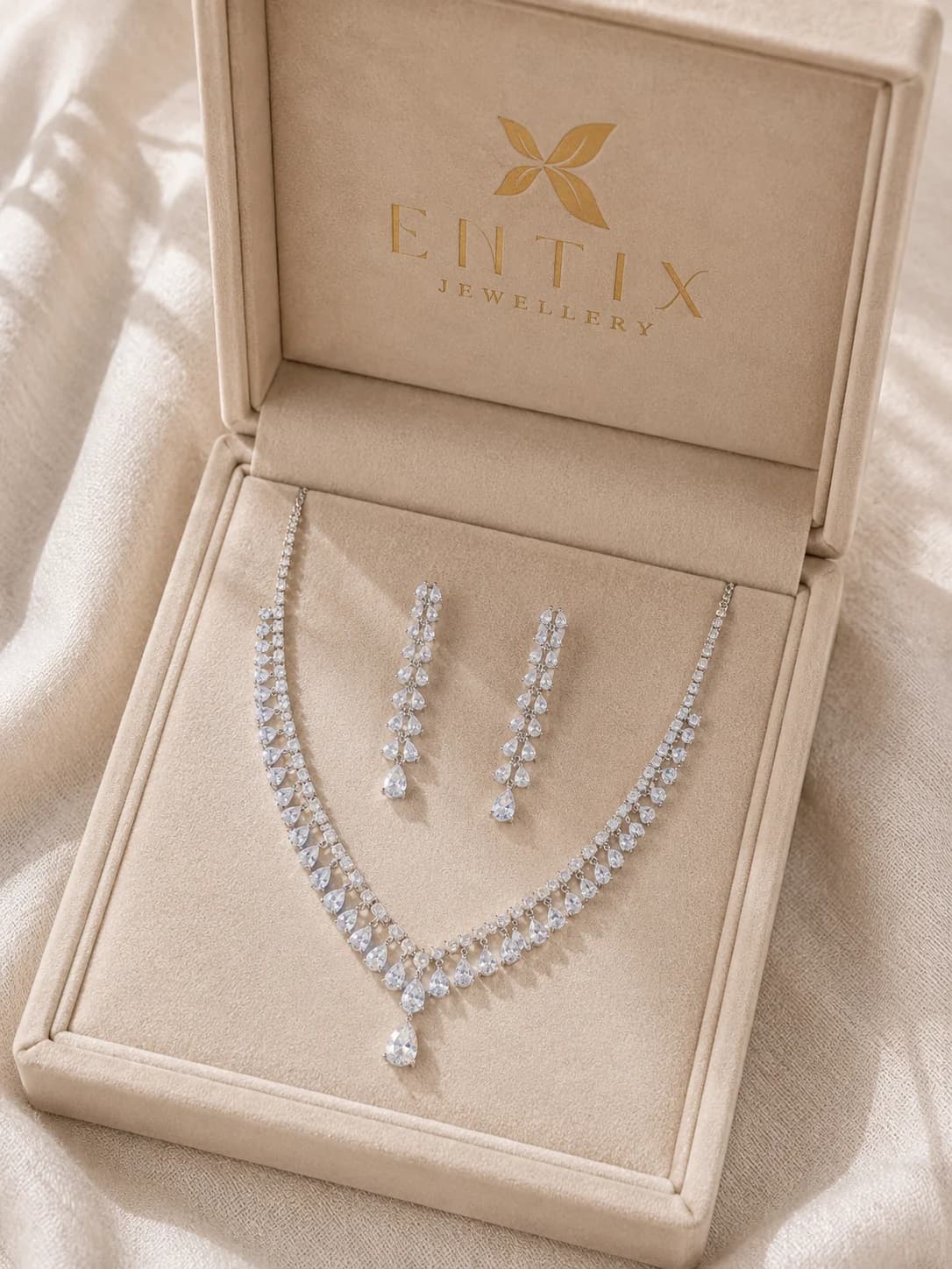 Calypso Standard Necklace Set