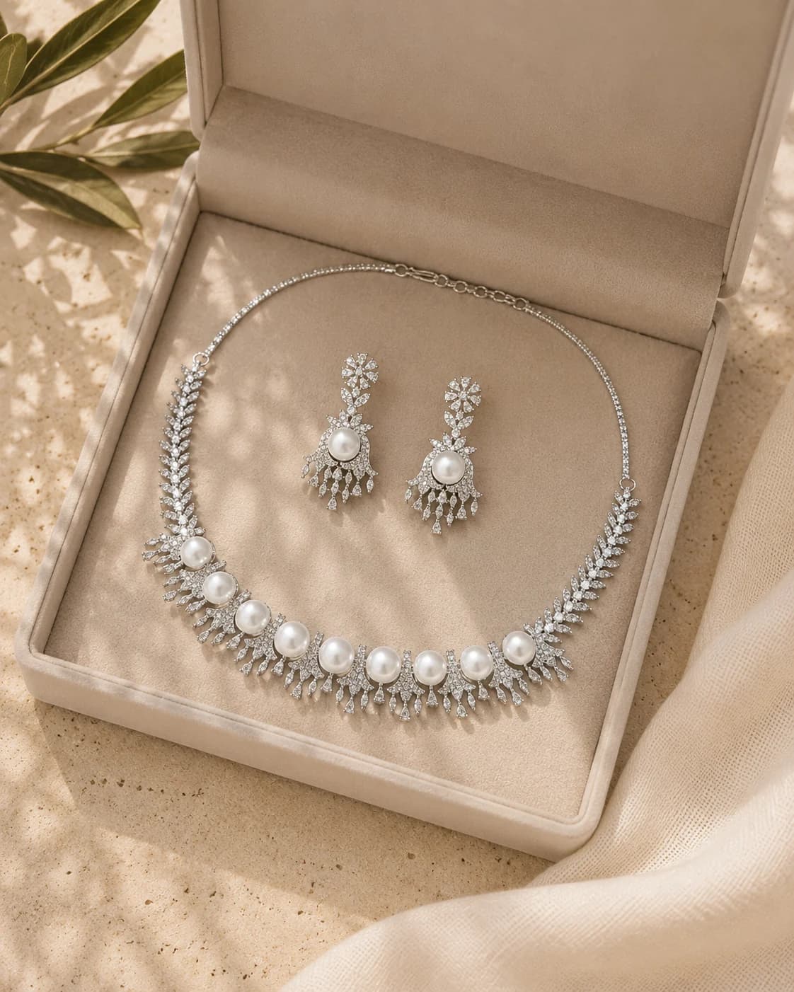 Moonlit Pearl set packaging shot