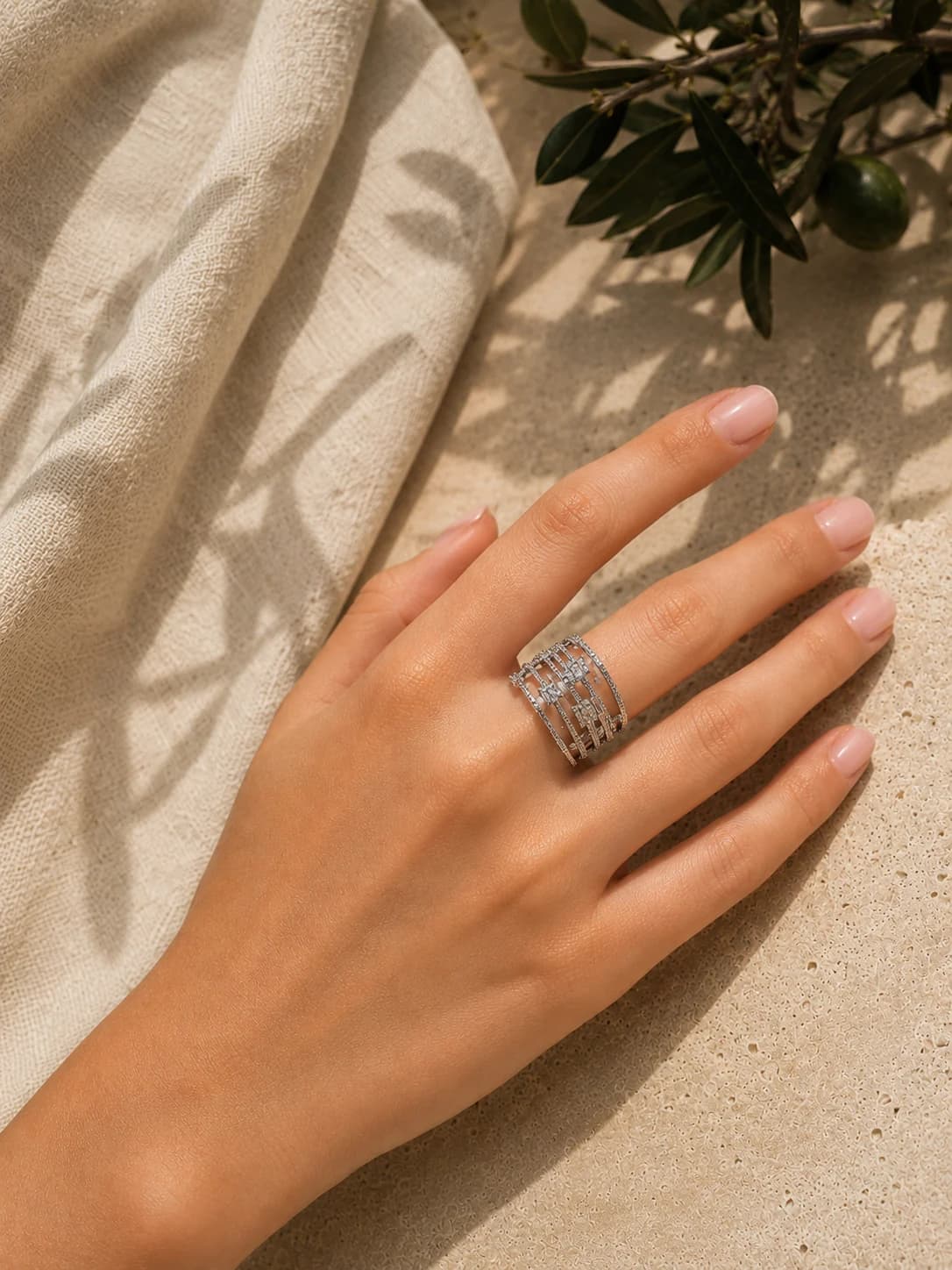 Hera's Luminescence Ring model wearing