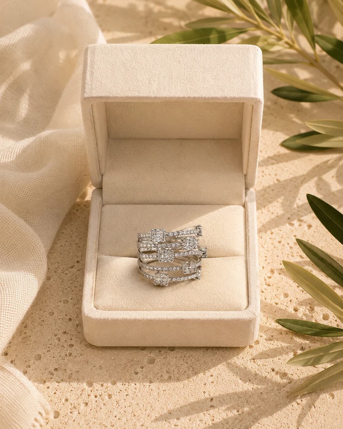 Hera's Luminescence Ring packaging shot