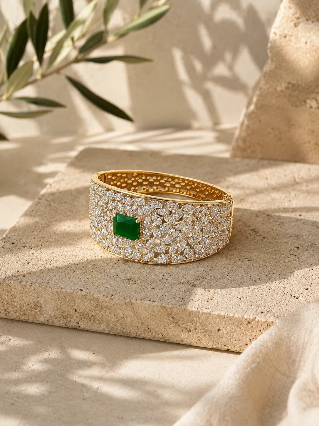 Elara Emerald Bracelet