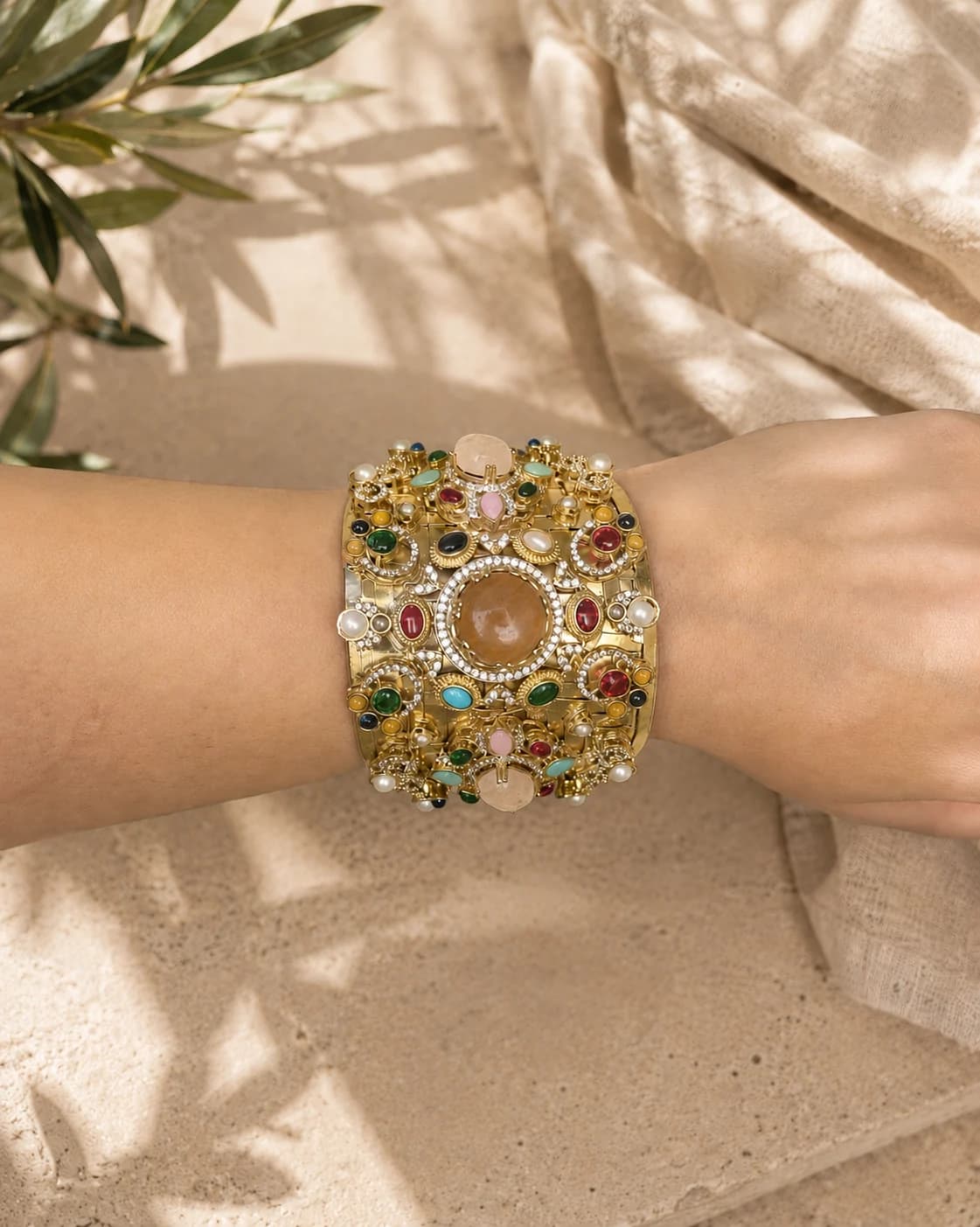 Imperio Dorado Cuff