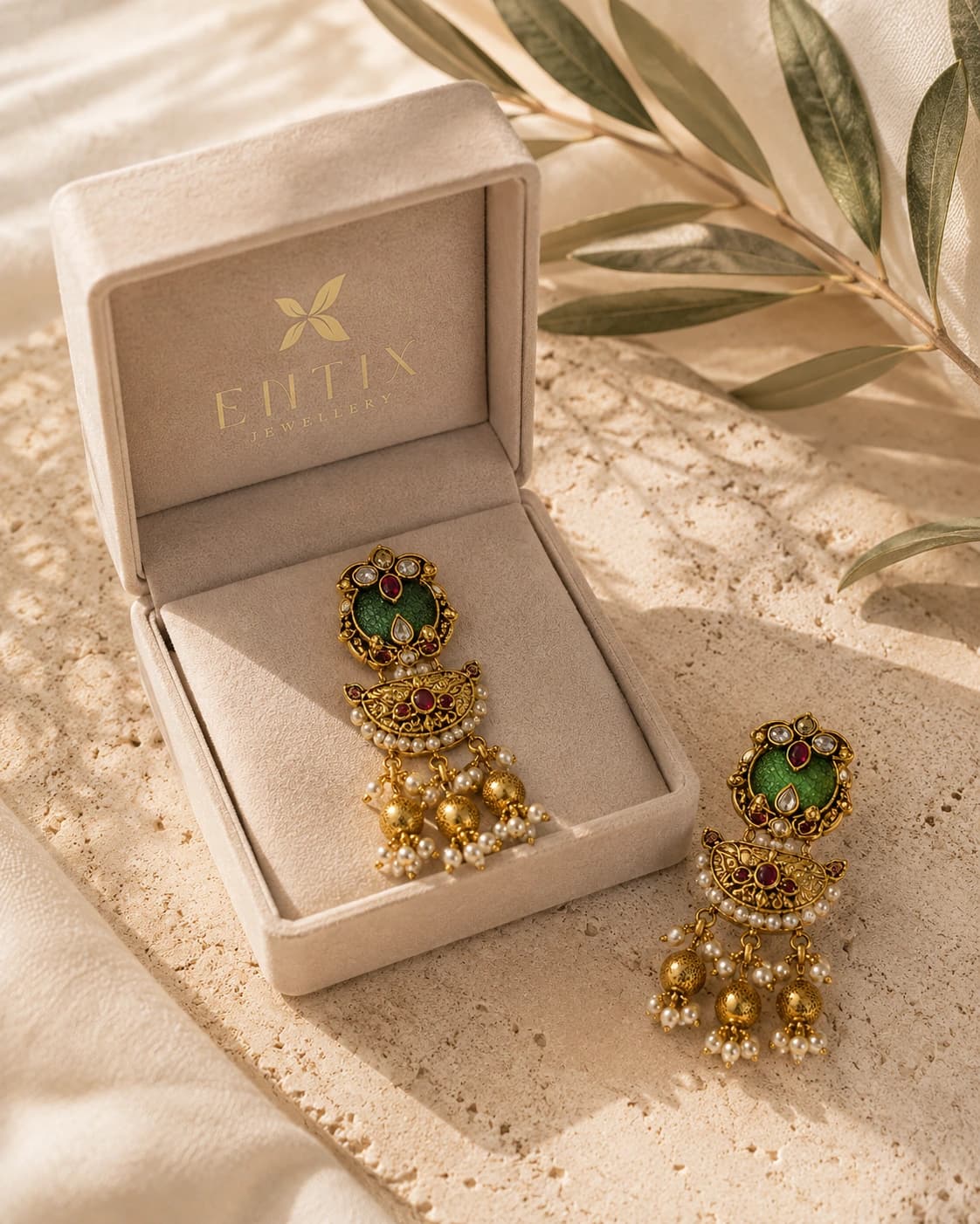 Surina Regal Earrings packaging shot