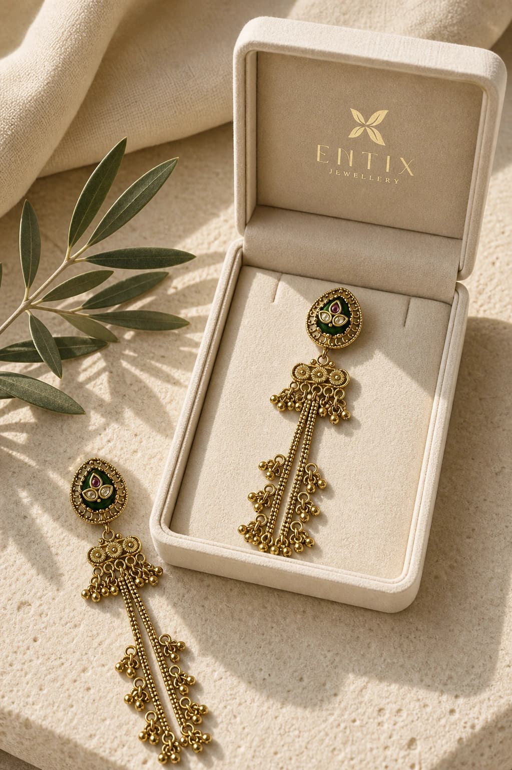 Noor-e-Chinar Earrings packaging shot