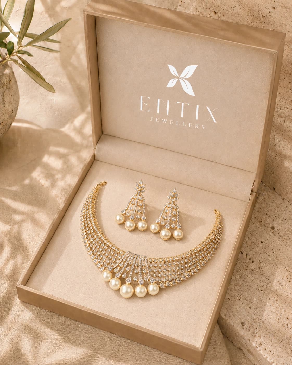 Selene Gold Pearl Set packaging shot