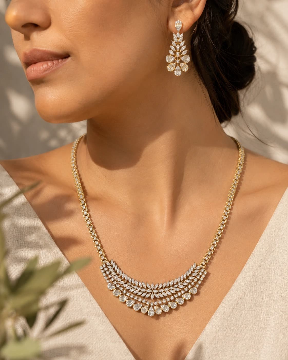 Lumière Cascade Necklace Set model wearing